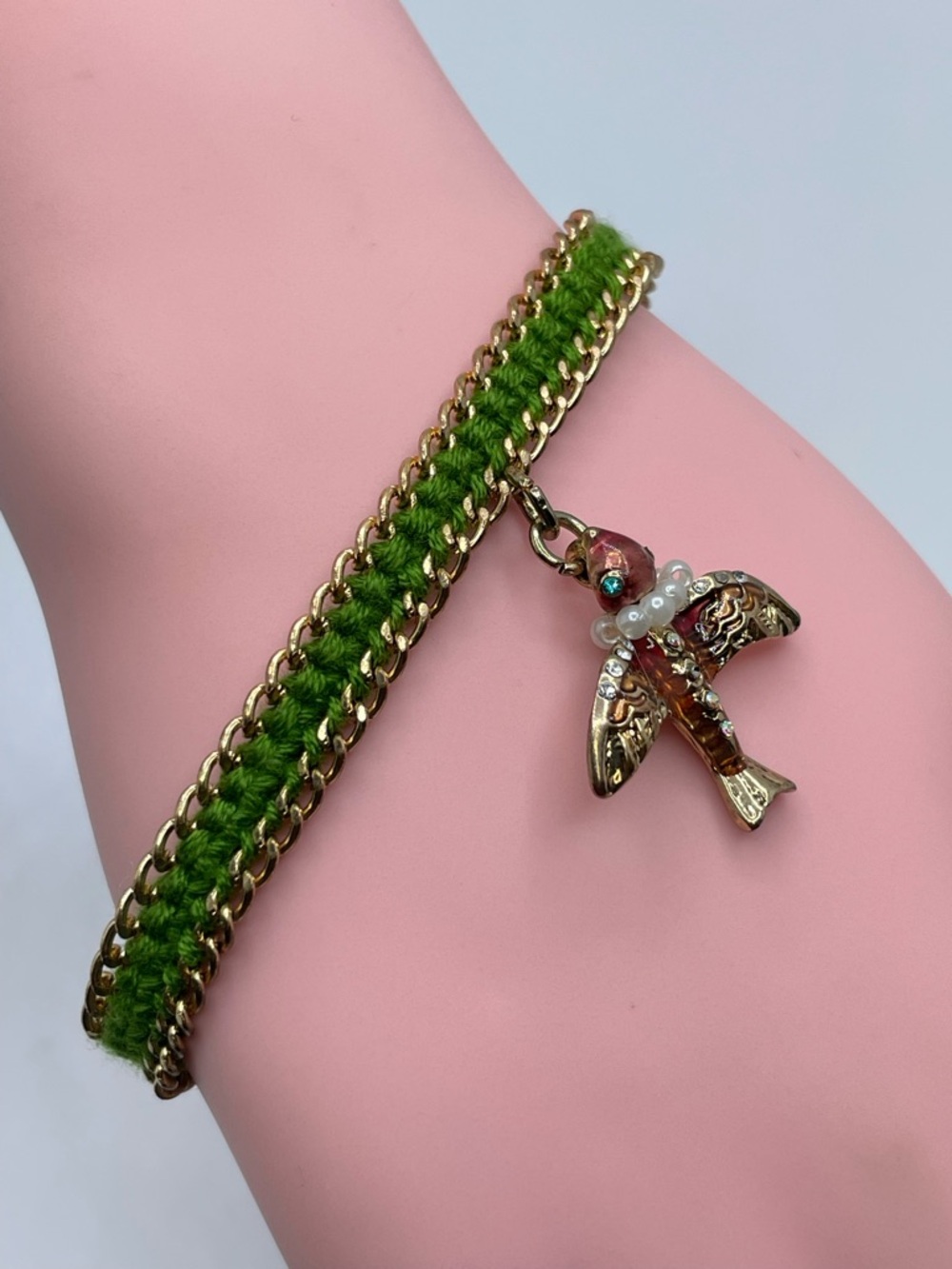 Betsey Johnson Bird Charm Bracelet Green Cord Gold Vintage Whimsical Earthy